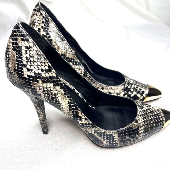NWOB MIA Vegan Leather Snake print gold cap point toe stiletto heel size 8.5 - Picture 1 of 9